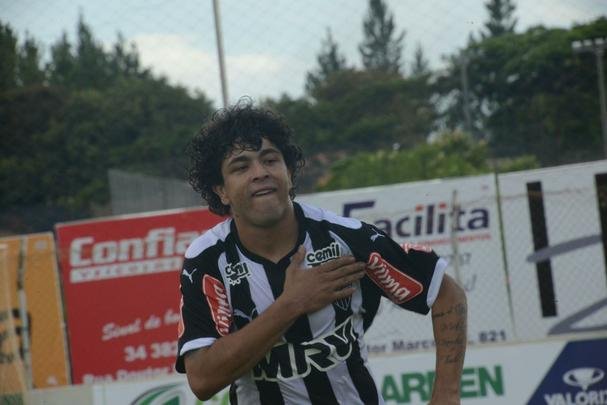 Atlético venceu o Mamoré por 2 a 0, em Patos de Minas, pelo Campeonato Mineiro