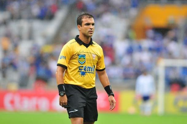 Cruzeiro e Caldense se enfrentaram em jogo vlido pela segunda rodada do Estadual