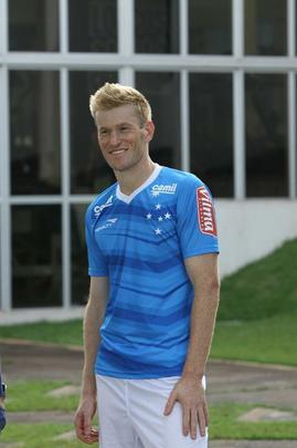 De Arrascaeta foi inscrito no BID e estrear pelo Cruzeiro contra o Guarani, nesta quarta; os reforos Paulo Andr e Willians participaram pela primeira vez de uma atividade sob o comando de Marcelo Oliveira