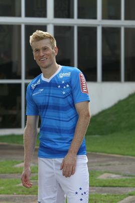 De Arrascaeta foi inscrito no BID e estrear pelo Cruzeiro contra o Guarani, nesta quarta; os reforos Paulo Andr e Willians participaram pela primeira vez de uma atividade sob o comando de Marcelo Oliveira