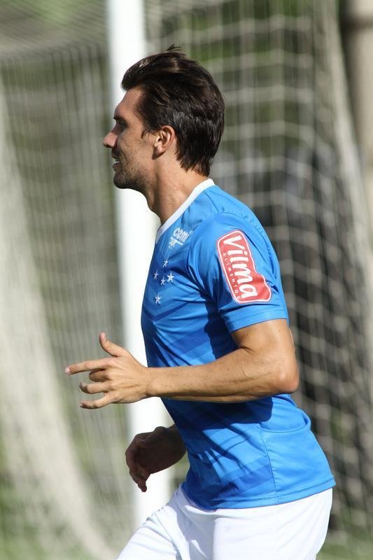 De Arrascaeta foi inscrito no BID e estrear pelo Cruzeiro contra o Guarani, nesta quarta; os reforos Paulo Andr e Willians participaram pela primeira vez de uma atividade sob o comando de Marcelo Oliveira