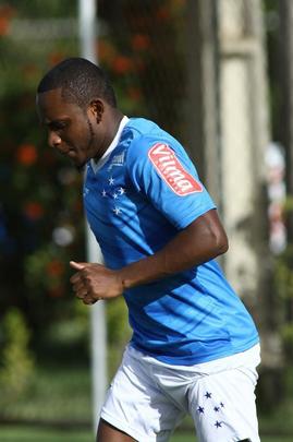 De Arrascaeta foi inscrito no BID e estrear pelo Cruzeiro contra o Guarani, nesta quarta; os reforos Paulo Andr e Willians participaram pela primeira vez de uma atividade sob o comando de Marcelo Oliveira