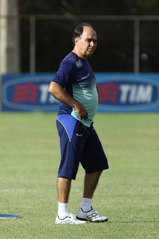 De Arrascaeta foi inscrito no BID e estrear pelo Cruzeiro contra o Guarani, nesta quarta; os reforos Paulo Andr e Willians participaram pela primeira vez de uma atividade sob o comando de Marcelo Oliveira