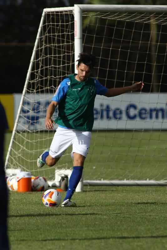 De Arrascaeta foi inscrito no BID e estrear pelo Cruzeiro contra o Guarani, nesta quarta; os reforos Paulo Andr e Willians participaram pela primeira vez de uma atividade sob o comando de Marcelo Oliveira