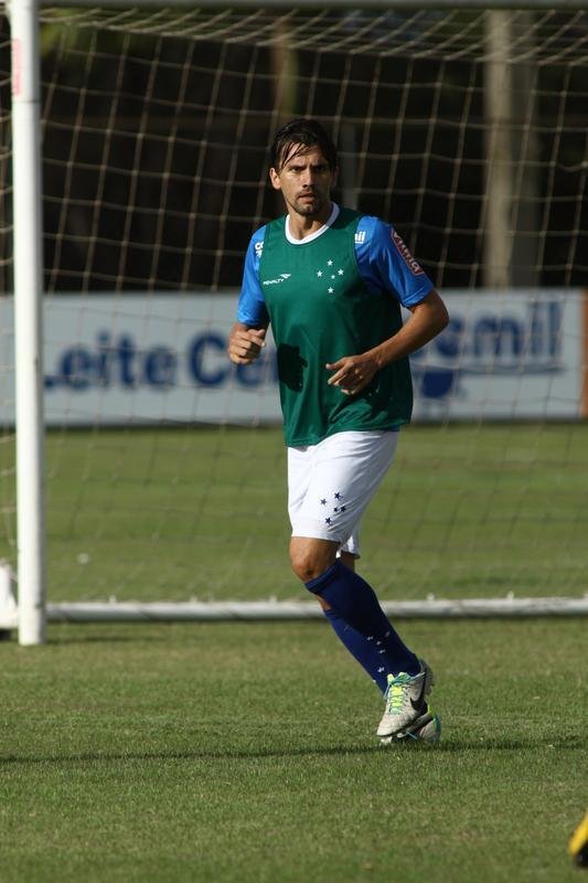 De Arrascaeta foi inscrito no BID e estrear pelo Cruzeiro contra o Guarani, nesta quarta; os reforos Paulo Andr e Willians participaram pela primeira vez de uma atividade sob o comando de Marcelo Oliveira