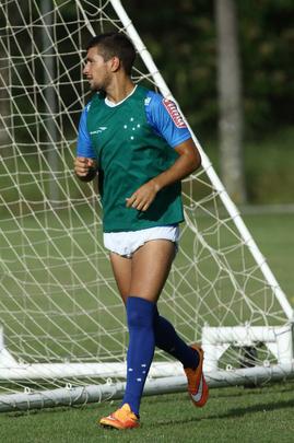 De Arrascaeta foi inscrito no BID e estrear pelo Cruzeiro contra o Guarani, nesta quarta; os reforos Paulo Andr e Willians participaram pela primeira vez de uma atividade sob o comando de Marcelo Oliveira