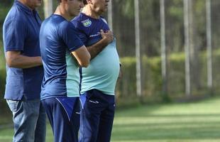 De Arrascaeta foi inscrito no BID e estrear pelo Cruzeiro contra o Guarani, nesta quarta; os reforos Paulo Andr e Willians participaram pela primeira vez de uma atividade sob o comando de Marcelo Oliveira