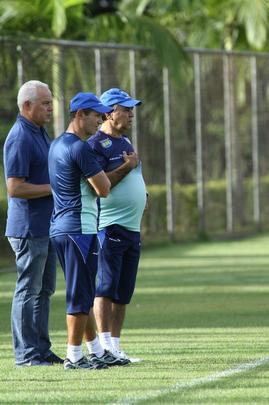 De Arrascaeta foi inscrito no BID e estrear pelo Cruzeiro contra o Guarani, nesta quarta; os reforos Paulo Andr e Willians participaram pela primeira vez de uma atividade sob o comando de Marcelo Oliveira