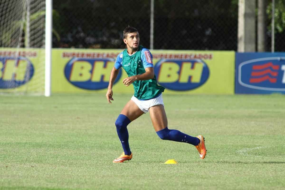De Arrascaeta foi inscrito no BID e estrear pelo Cruzeiro contra o Guarani, nesta quarta; os reforos Paulo Andr e Willians participaram pela primeira vez de uma atividade sob o comando de Marcelo Oliveira