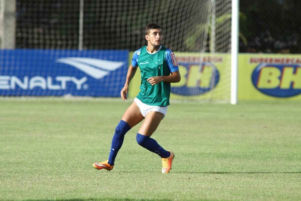 De Arrascaeta foi inscrito no BID e estrear pelo Cruzeiro contra o Guarani, nesta quarta; os reforos Paulo Andr e Willians participaram pela primeira vez de uma atividade sob o comando de Marcelo Oliveira