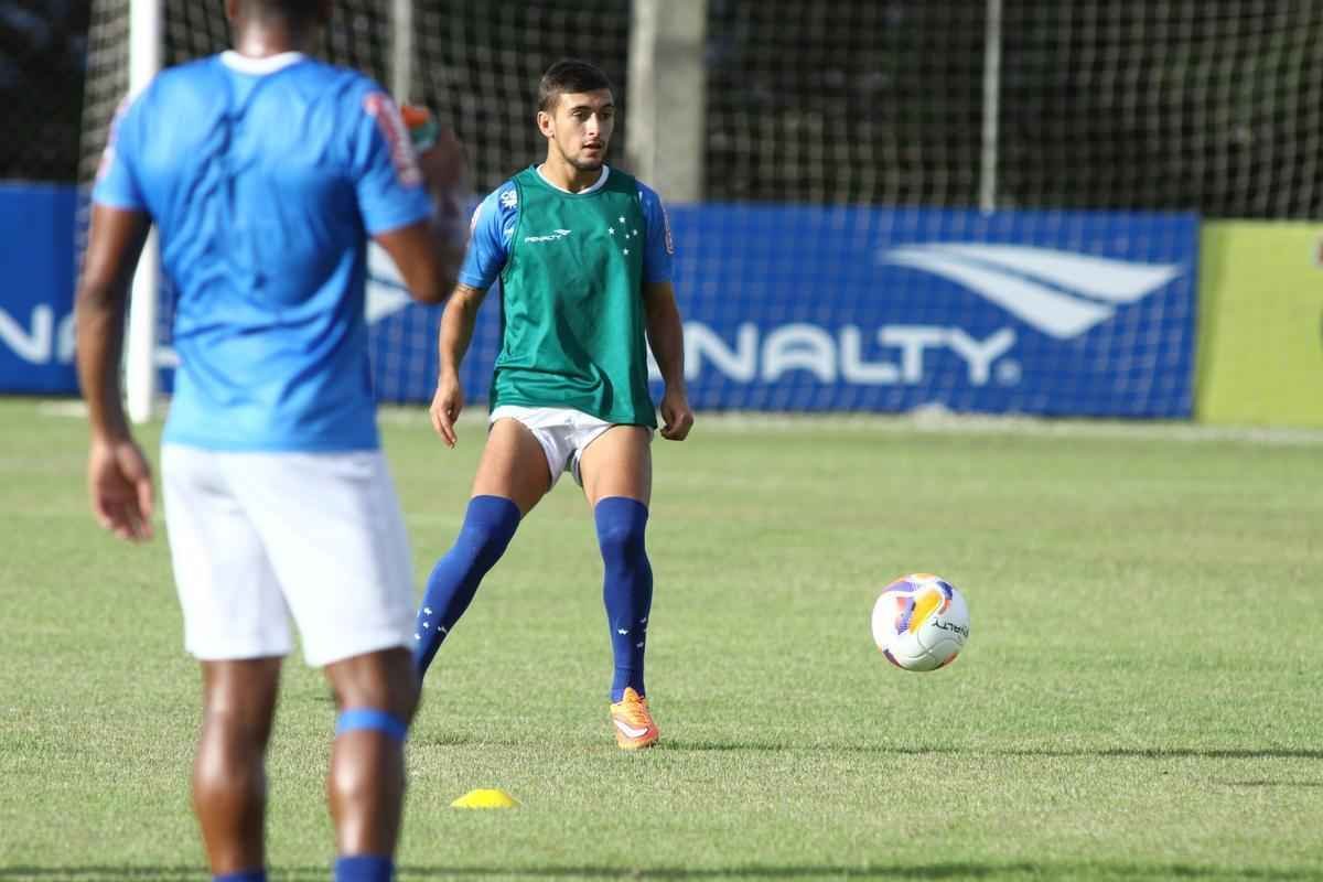 De Arrascaeta foi inscrito no BID e estrear pelo Cruzeiro contra o Guarani, nesta quarta; os reforos Paulo Andr e Willians participaram pela primeira vez de uma atividade sob o comando de Marcelo Oliveira
