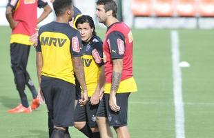 Levir Culpi dividiu o campo principal da Cidade do Galo em dois, mas o time titular no sofreu alteraes em relao ao jogo de sbado, contra o Mamor