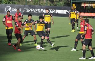 Levir Culpi dividiu o campo principal da Cidade do Galo em dois, mas o time titular no sofreu alteraes em relao ao jogo de sbado, contra o Mamor