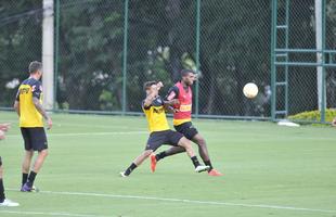 Levir Culpi dividiu o campo principal da Cidade do Galo em dois, mas o time titular no sofreu alteraes em relao ao jogo de sbado, contra o Mamor