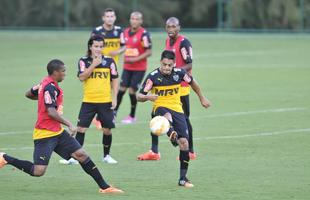 Levir Culpi dividiu o campo principal da Cidade do Galo em dois, mas o time titular no sofreu alteraes em relao ao jogo de sbado, contra o Mamor