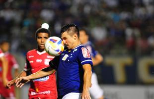 Arena do Calado, em Nova Serrana, recebeu duelo entre Bugre e Raposa, pela terceira rodada do Estadual