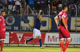 Arena do Calado, em Nova Serrana, recebeu duelo entre Bugre e Raposa, pela terceira rodada do Estadual