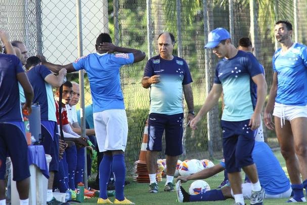 Cruzeiro venceu Minas Boca por 1 a 0 na Toca jogando com reservas e cinco novos reforos
