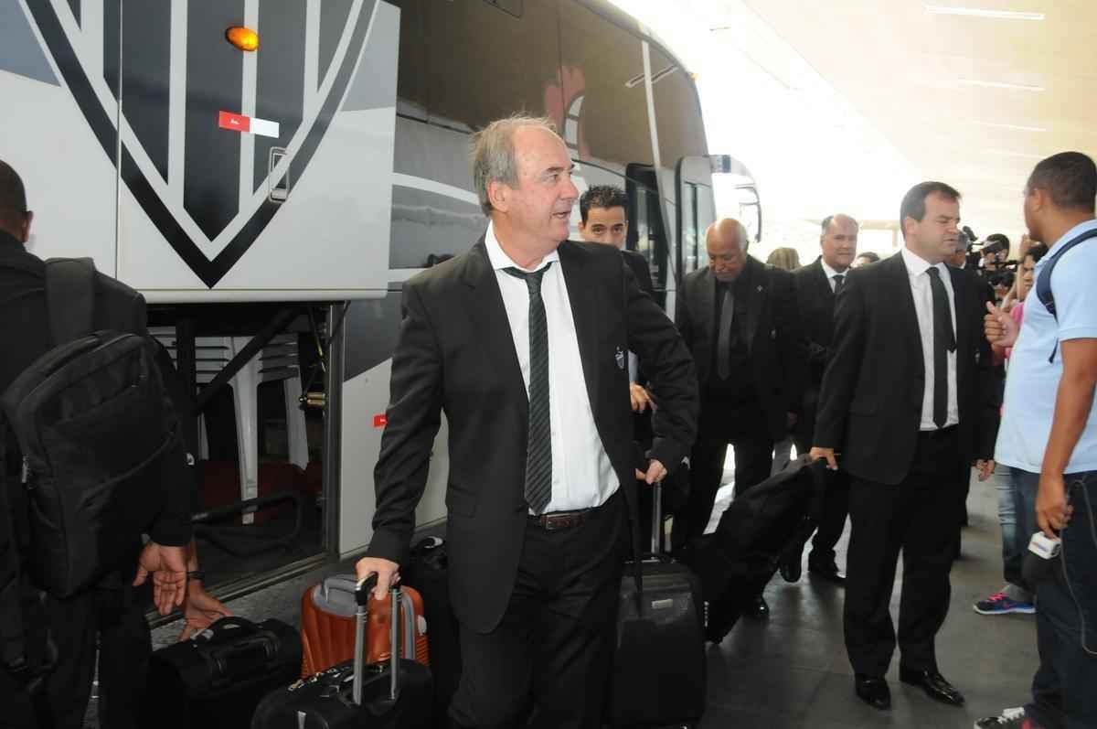 Embarque do Atltico para enfrentar o Colo Colo no Chile