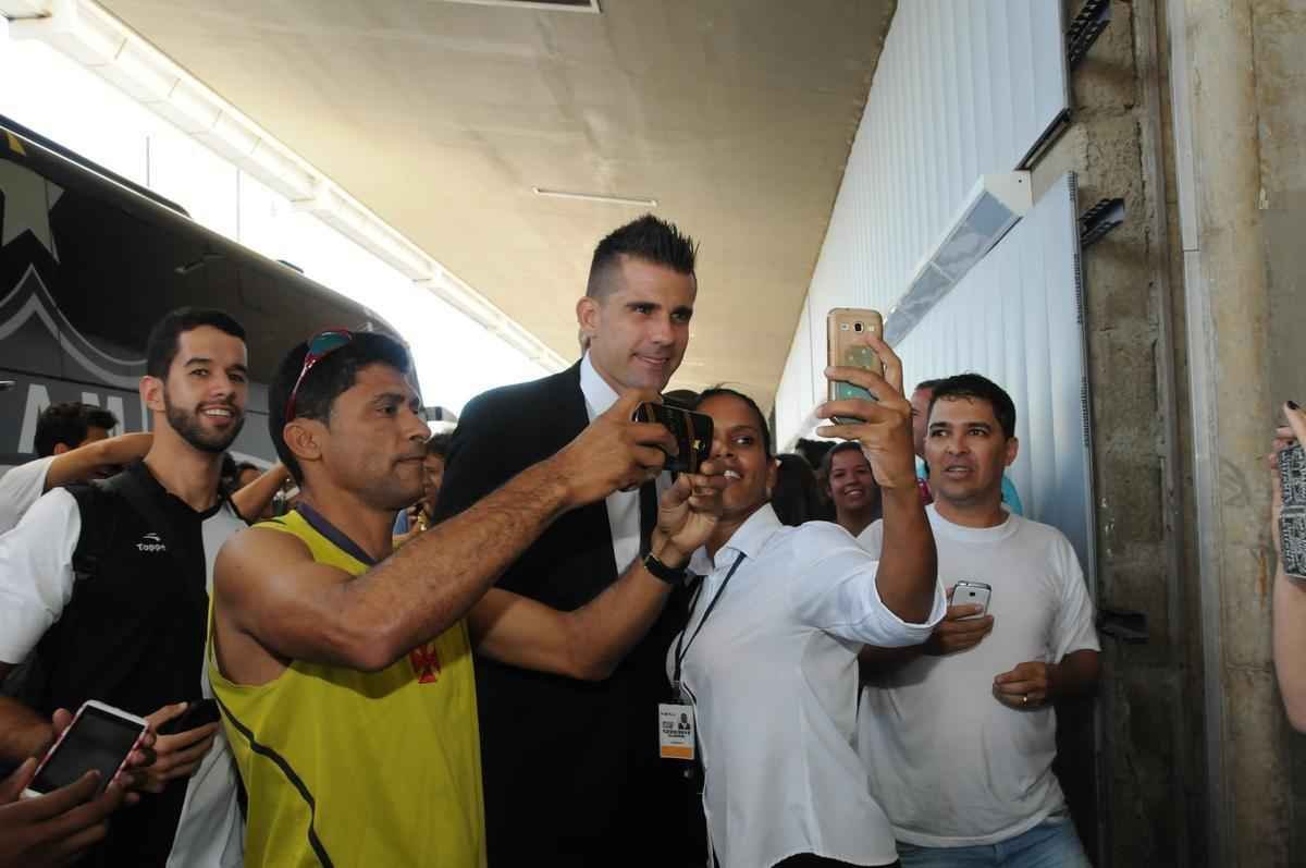 Embarque do Atltico para enfrentar o Colo Colo no Chile