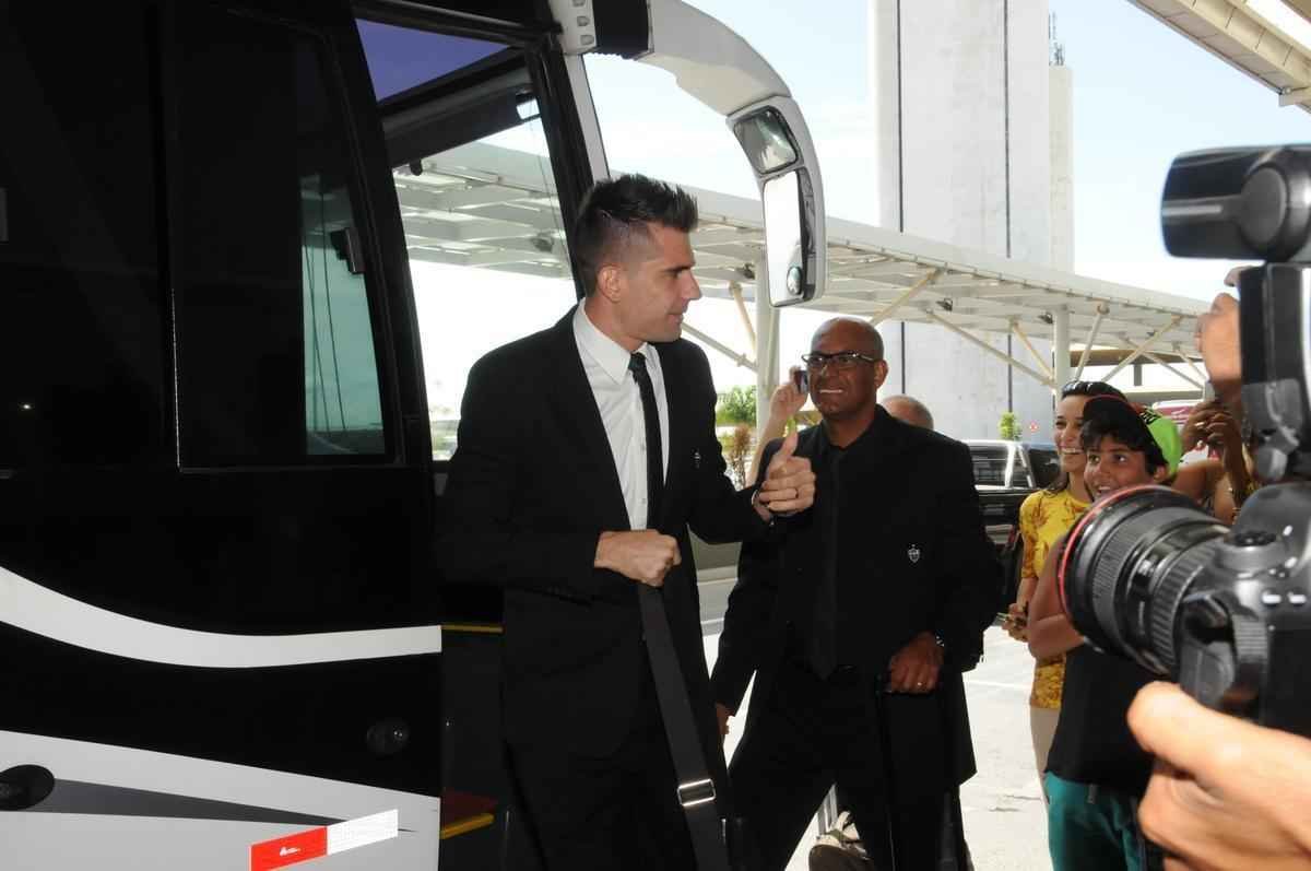 Embarque do Atltico para enfrentar o Colo Colo no Chile