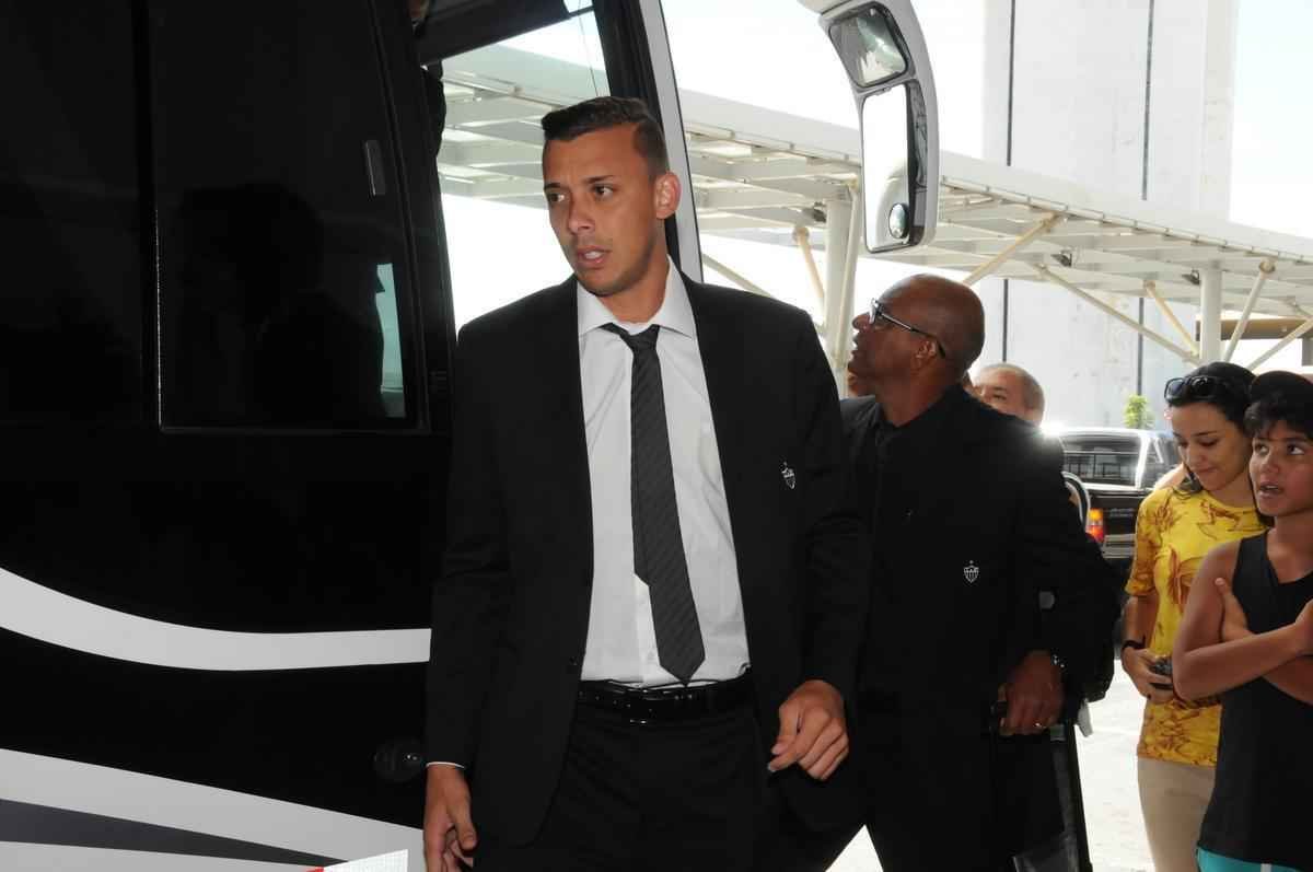 Embarque do Atltico para enfrentar o Colo Colo no Chile