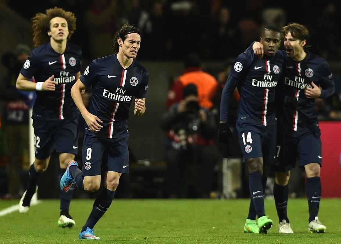 Empate por 1 a 1 no Parque dos Prncipes foi prestigiado por Ra, Beckham, Dunga, Michel Platini e Alex Ferguson