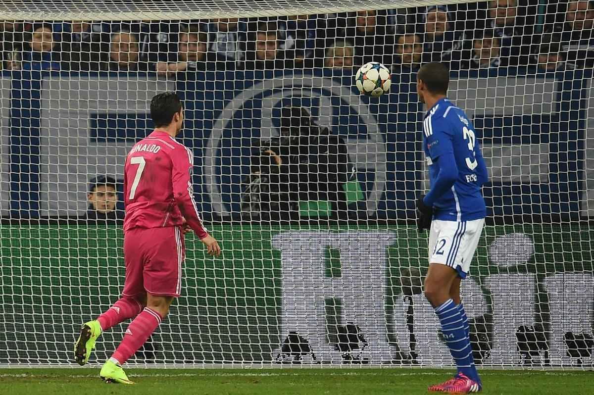 Real Madrid visitou o Schalke 04 em Gelsenkirchen, na Alemanha, no jogo de ida das oitavas de final