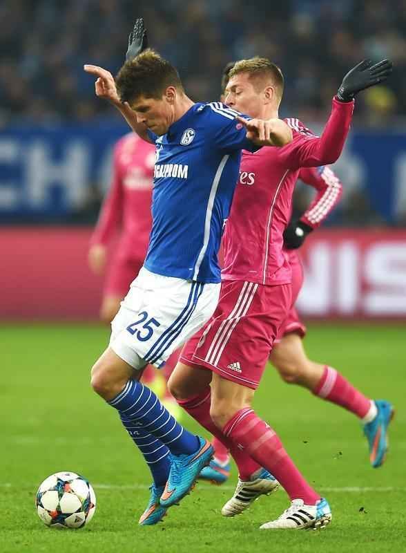 Real Madrid visitou o Schalke 04 em Gelsenkirchen, na Alemanha, no jogo de ida das oitavas de final