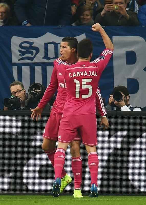 Real Madrid visitou o Schalke 04 em Gelsenkirchen, na Alemanha, no jogo de ida das oitavas de final