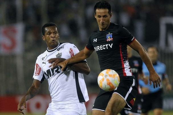 Atlético foi a Santiago para enfrentar o Colo Colo no estádio Monumental