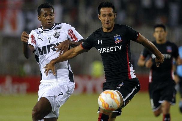 Atlético foi a Santiago para enfrentar o Colo Colo no estádio Monumental