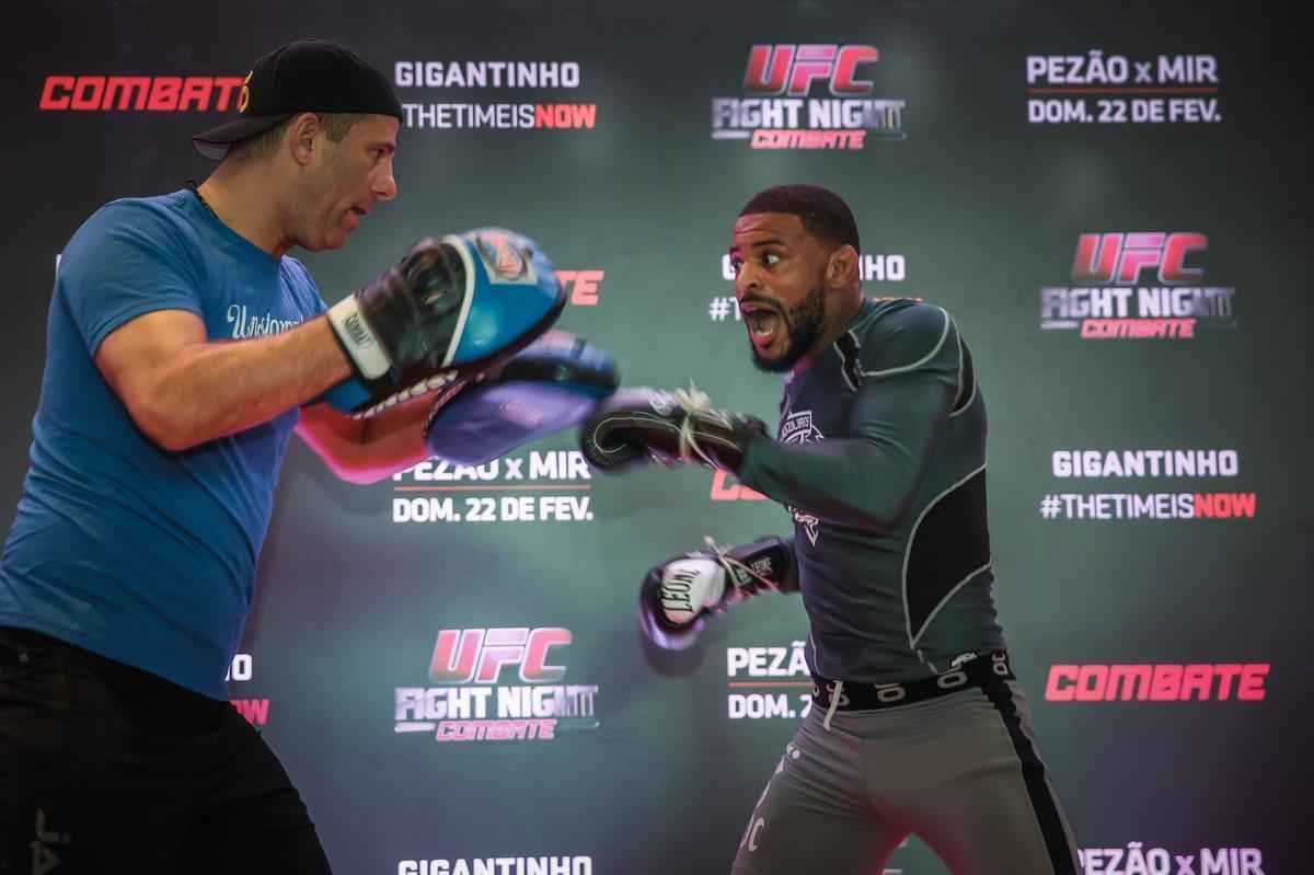 Treino aberto do UFC em Porto Alegre - Michael Johnson