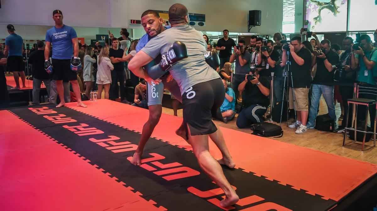 Treino aberto do UFC em Porto Alegre - Michael Johnson