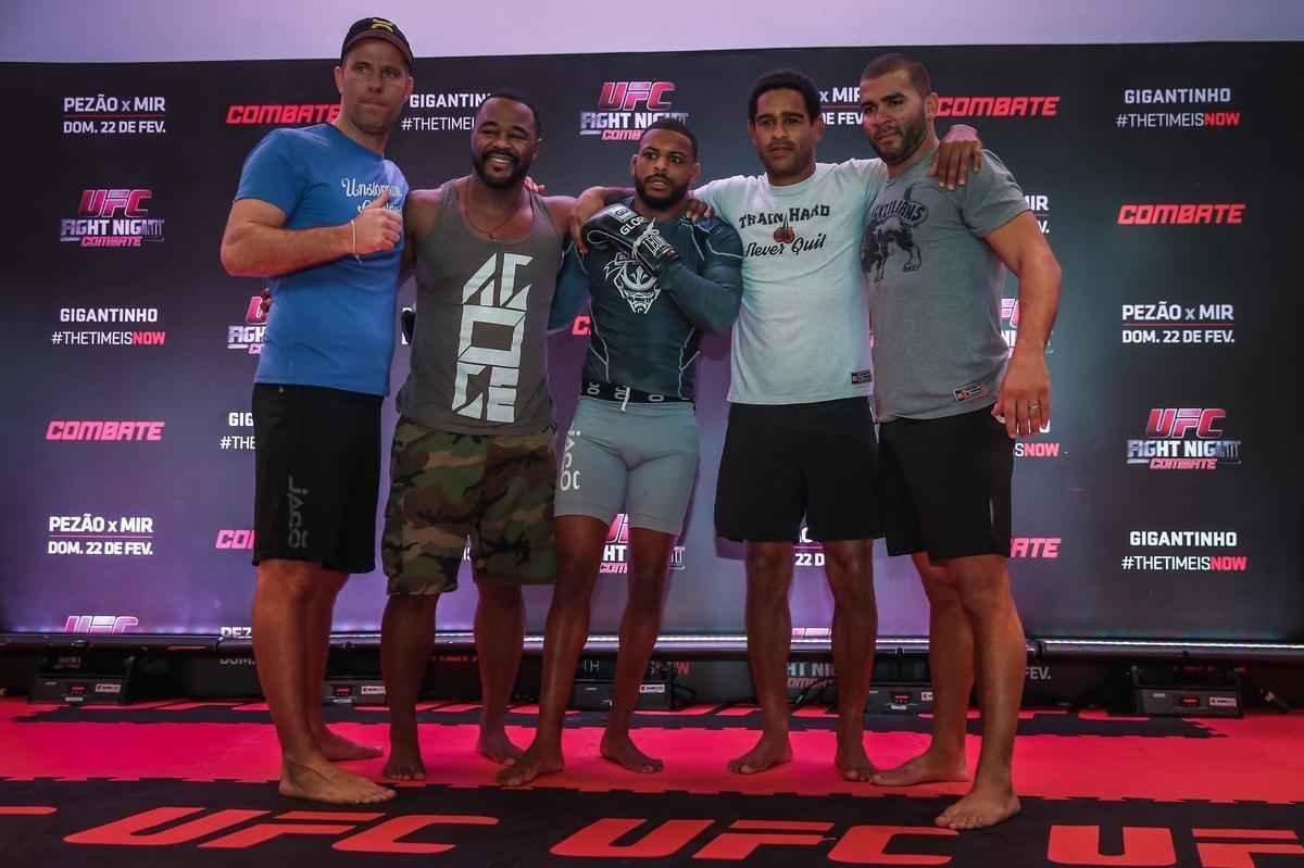 Treino aberto do UFC em Porto Alegre - Michael Johnson e sua equipe