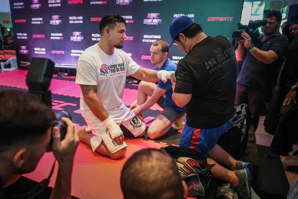 Treino aberto do UFC em Porto Alegre - Frank Mir