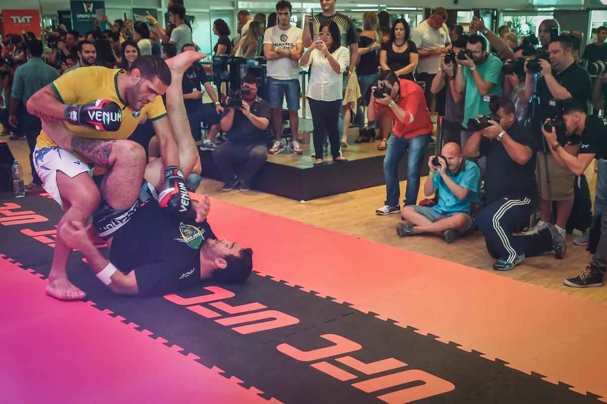 Treino aberto do UFC em Porto Alegre - Antnio Pezo 