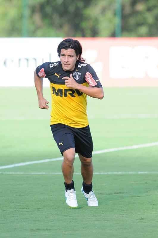 A formao do treinamento desta sexta-feira foi Victor; Carlos Csar, Tiago, Edcarlos e Emerson Conceio; Pierre, Josu, Crdenas e Carlos; Cesinha e Andr. Destaque para o atacante Andr, autor de dois gols