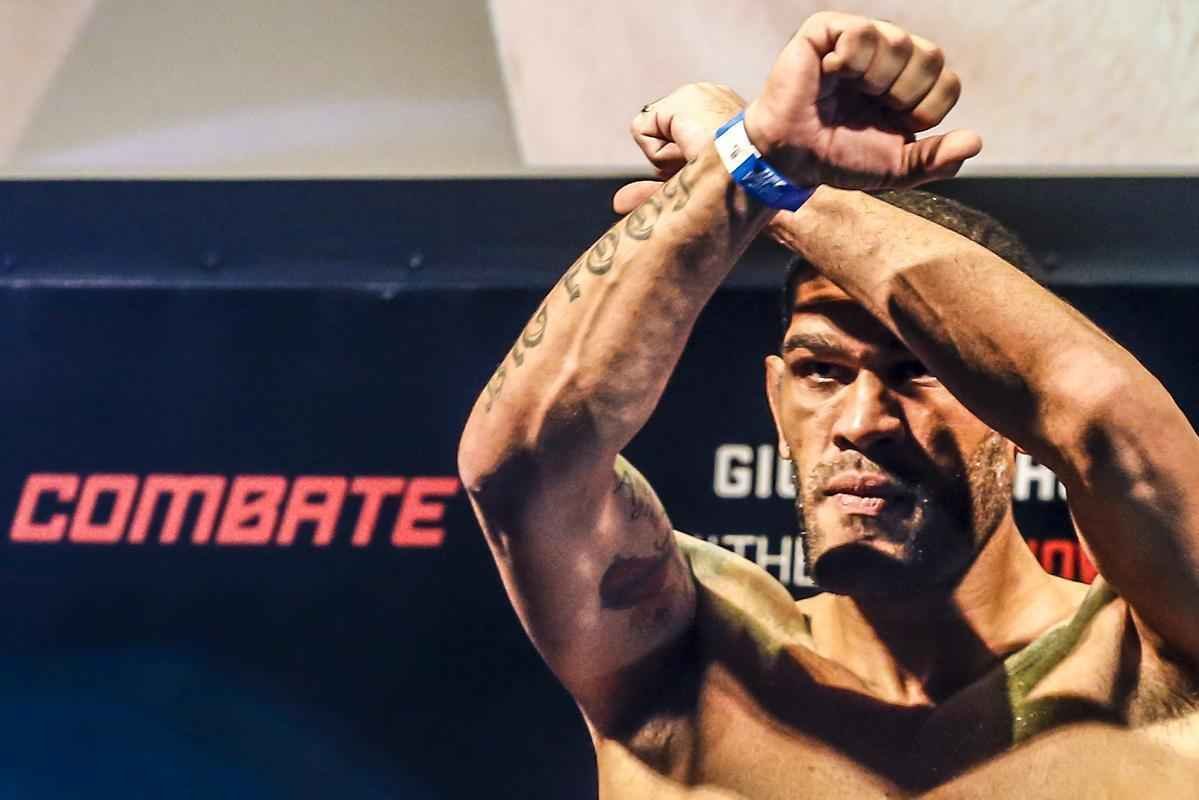 Pesagem do UFC em Porto Alegre - Antnio Pezo 