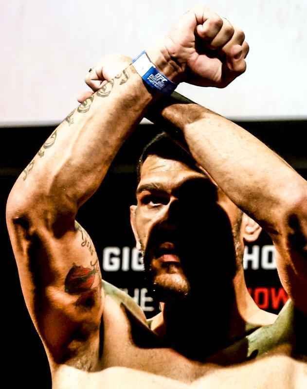 Pesagem do UFC em Porto Alegre - Antnio Pezo