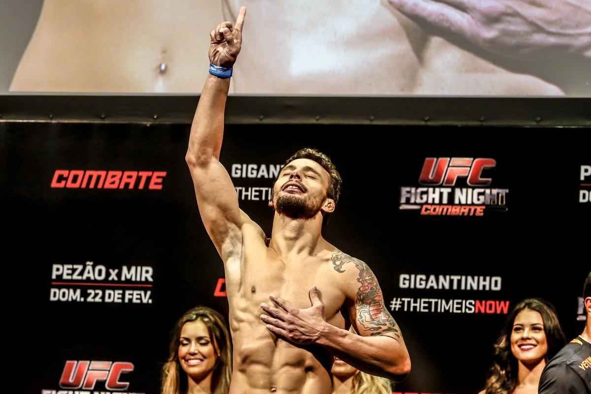 Pesagem do UFC em Porto Alegre - Adriano Martins