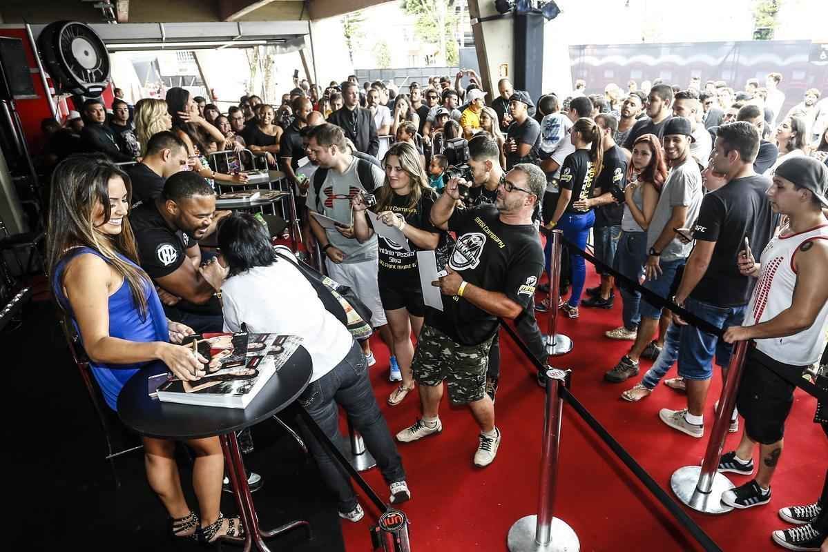Fotos do evento realizado para os fs do UFC em Porto Alegre