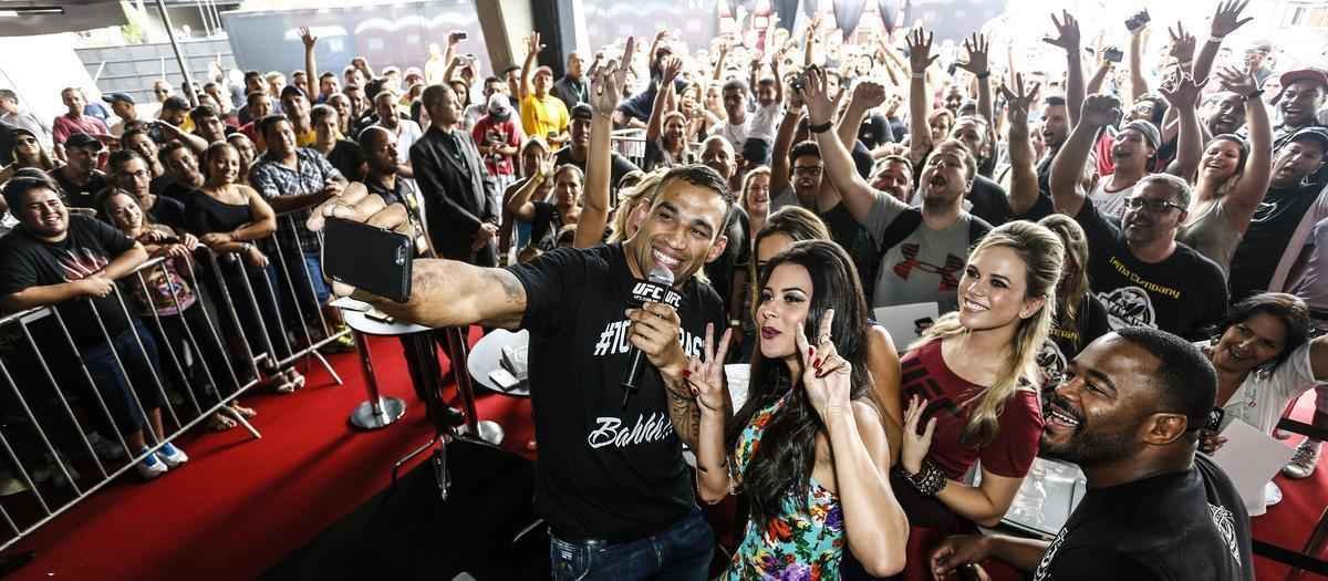 Fotos do evento realizado para os fs do UFC em Porto Alegre