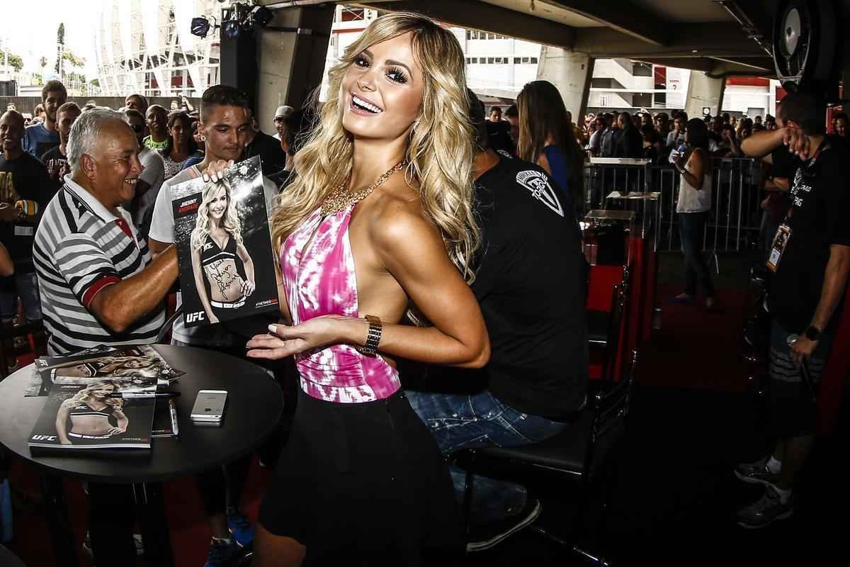 Fotos do evento realizado para os fs do UFC em Porto Alegre