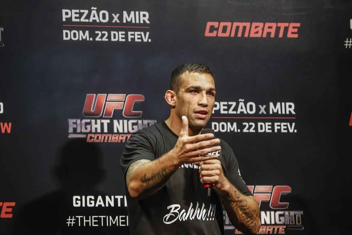 Fotos do evento realizado para os fs do UFC em Porto Alegre