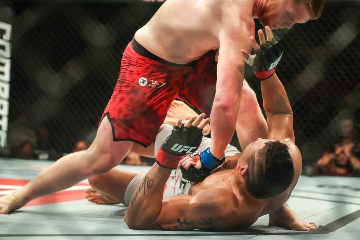 Fotos da derrota do mineiro Cezar Mutante em Porto Alegre