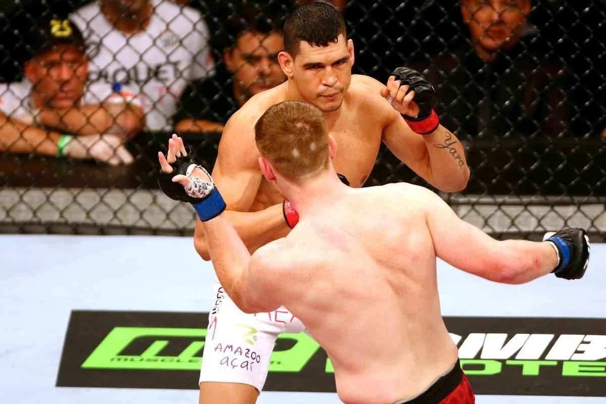 Fotos da derrota do mineiro Cezar Mutante em Porto Alegre