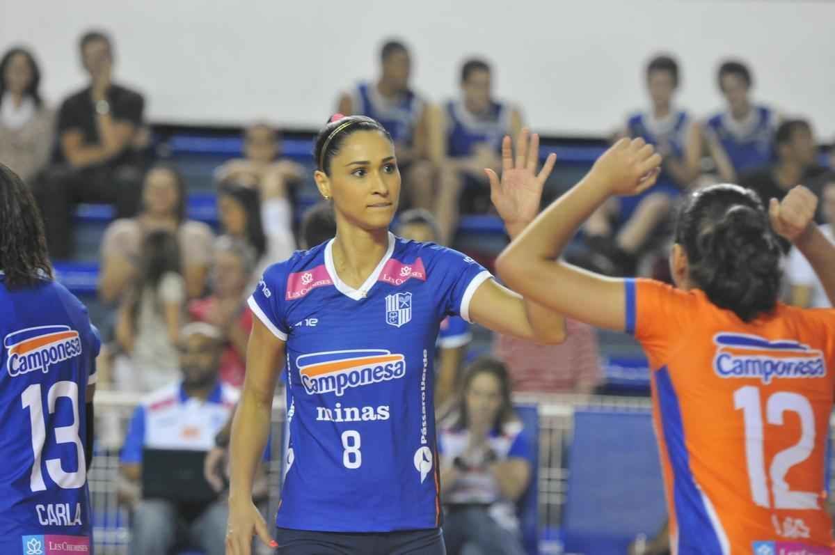 Jaqueline, jogadora do time do Minas