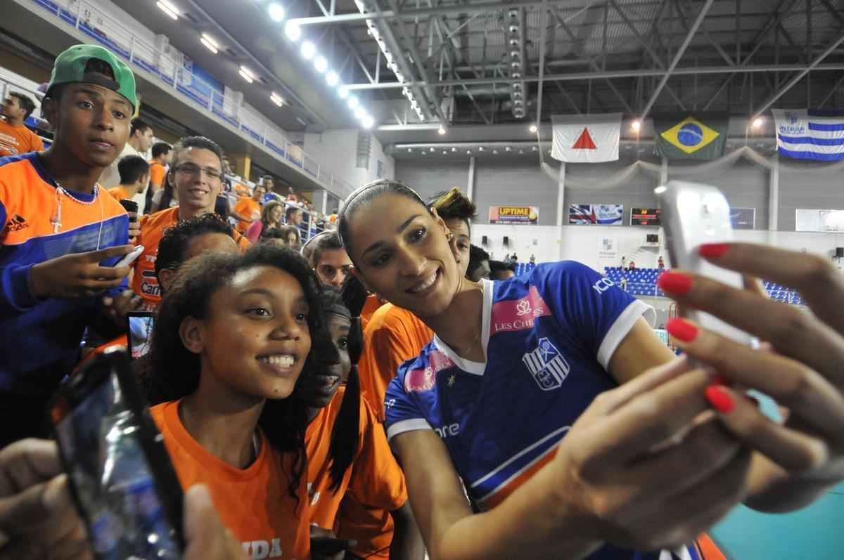 Jaqueline, jogadora do time do Minas