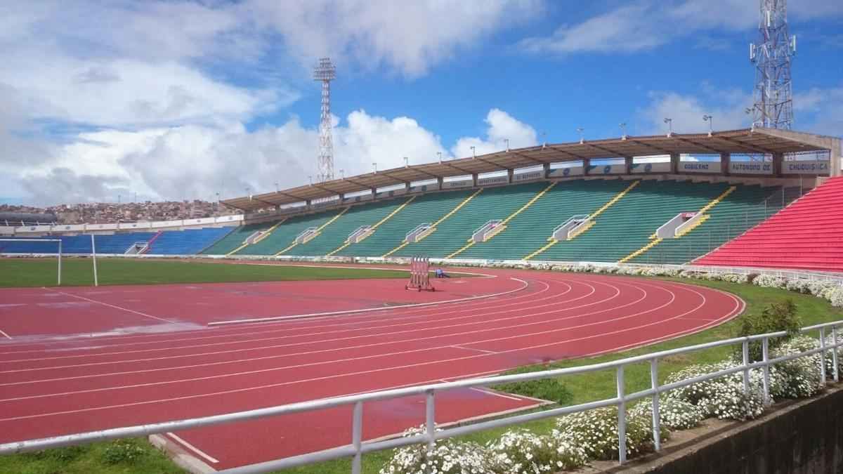 Estdio apresenta boas condies de estrutura e gramado aparentemente bem cuidado